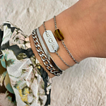 Zilveren bar armband met 3 letters