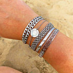 mix van trendy zilveren armbanden