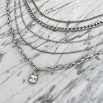 Leuke mix van zilveren kettingen om te kopen