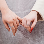 Zilveren vriendschapsringen met initialen