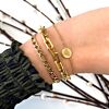 Leuke gouden armband met een trendy look voor iets leuks