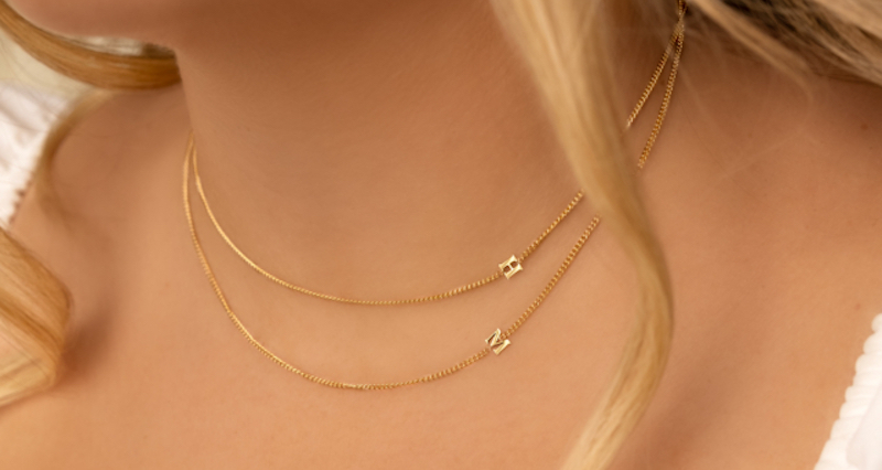 Shop een initialen ketting met de initialen van jouw loved ones! Shop een initialen ketting met de initialen van jouw loved ones!